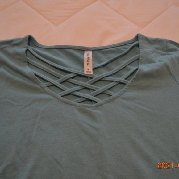 Zenana Top - Picture 4 of 6